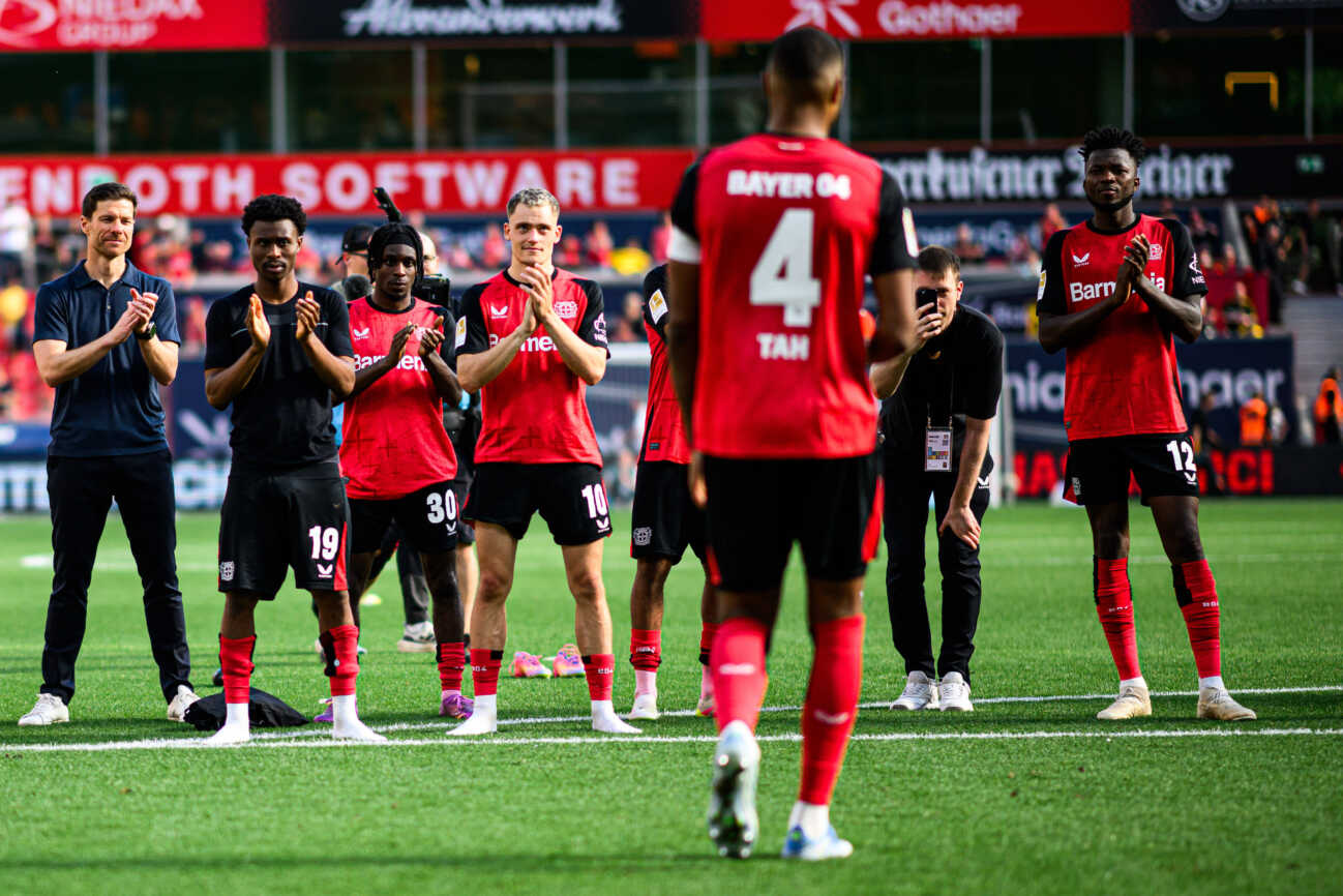 Jonathan Tah, Xabi Alonso, Nathan Tella, Jeremie Frimpong, Florian Wirtz, Edmond Tapsoba, The Bundesliga match Bayer 04 Leverkusen vs Borussia Dortmund at BayArena LEVERKUSEN, GERMANY - 11 MAY, 2025: Jonathan Tah, Xabi Alonso, Nathan Tella, Jeremie Frimpong, Florian Wirtz, Edmond Tapsoba - The Bundesliga match Bayer 04 Leverkusen vs Borussia Dortmund at BayArena. PUBLICATIONxNOTxINxRUS Copyright: xx