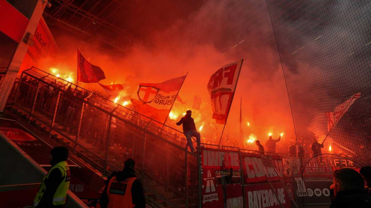 Pyro: Freiburg muss hohe Geldstrafe zahlen