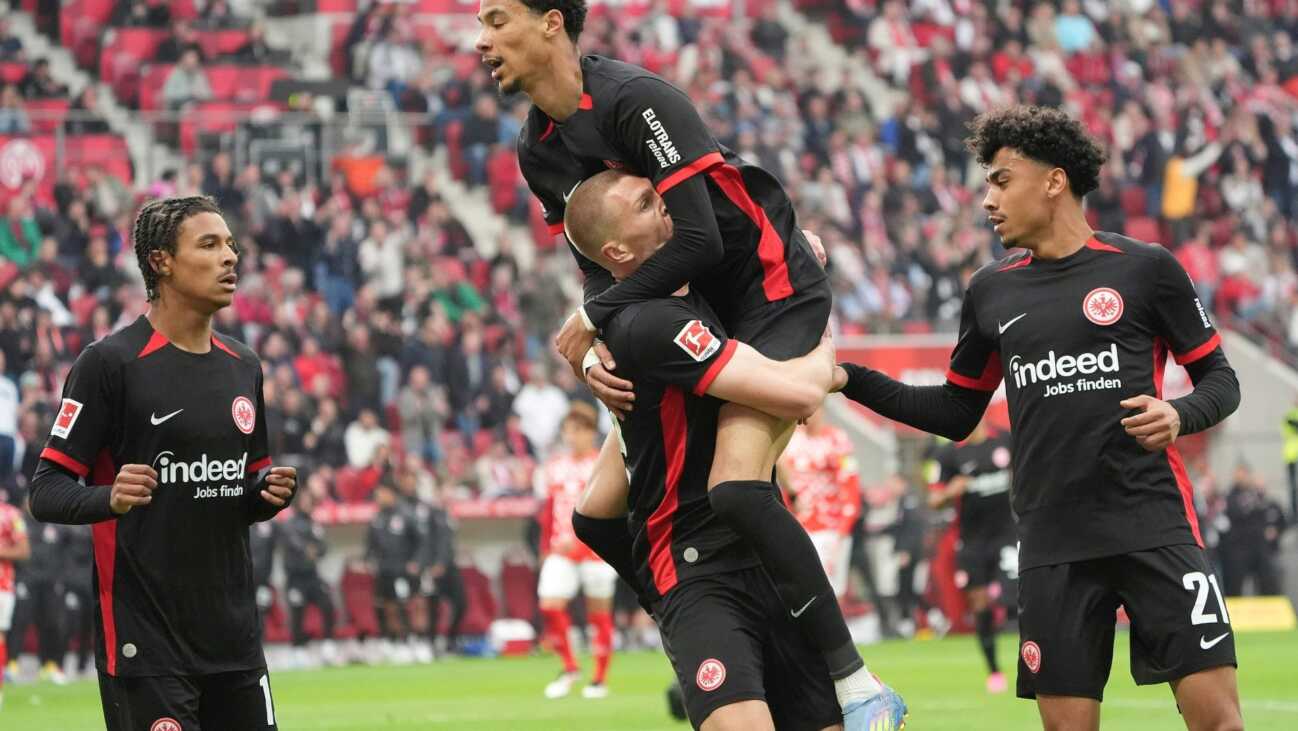 Frankfurt feiert: Eintracht in der Königsklasse Frankfurt feiert: Eintracht in der Königsklasse