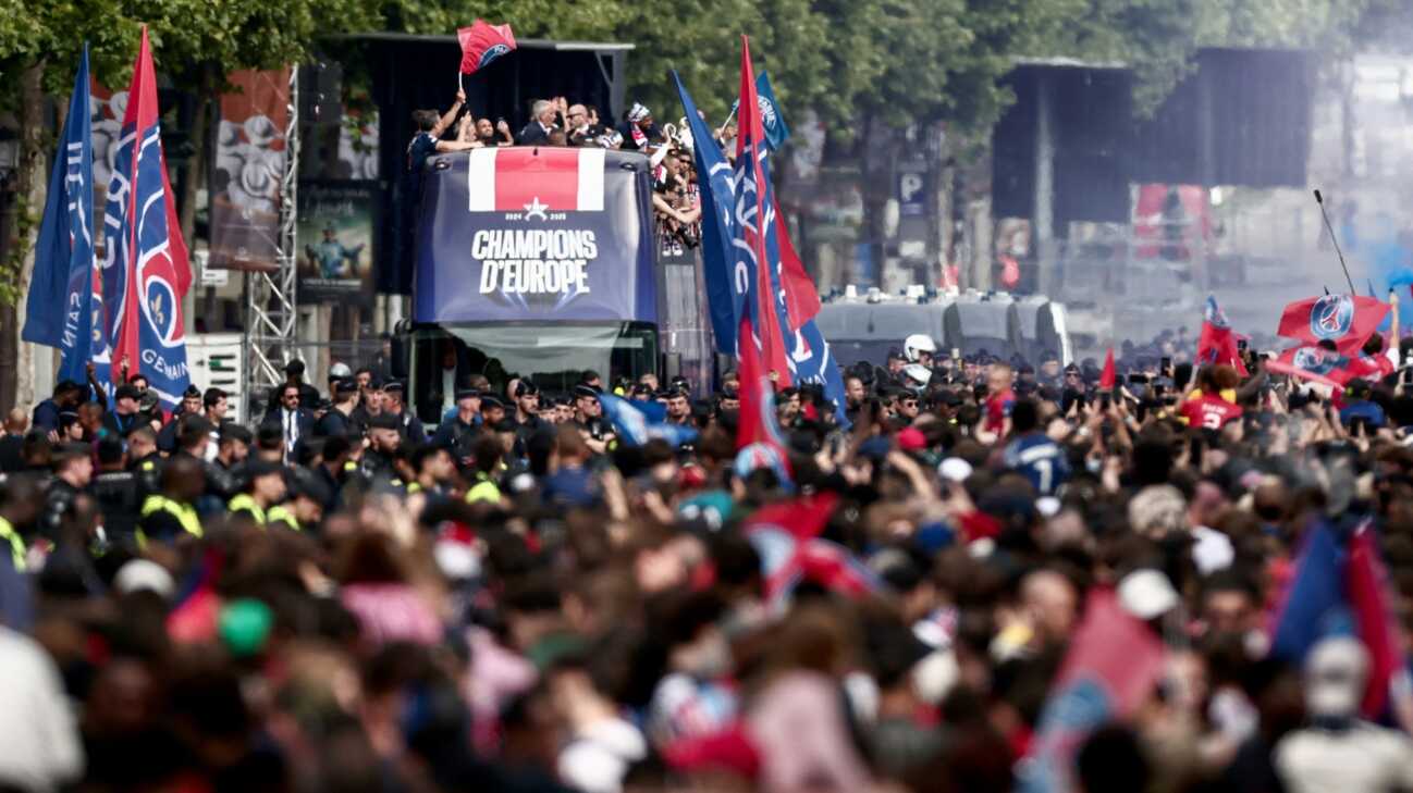 Party auf der Champs Elysées: PSG zurück in Paris