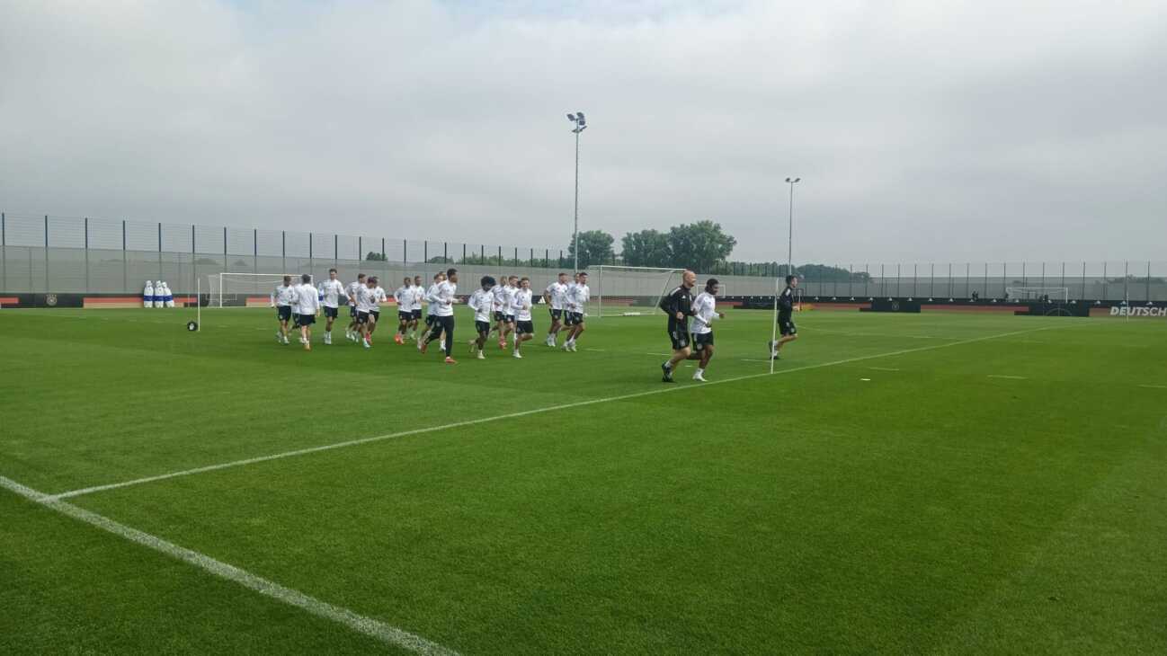 DFB-Training: Mit 24 Spielern gegen Portugal