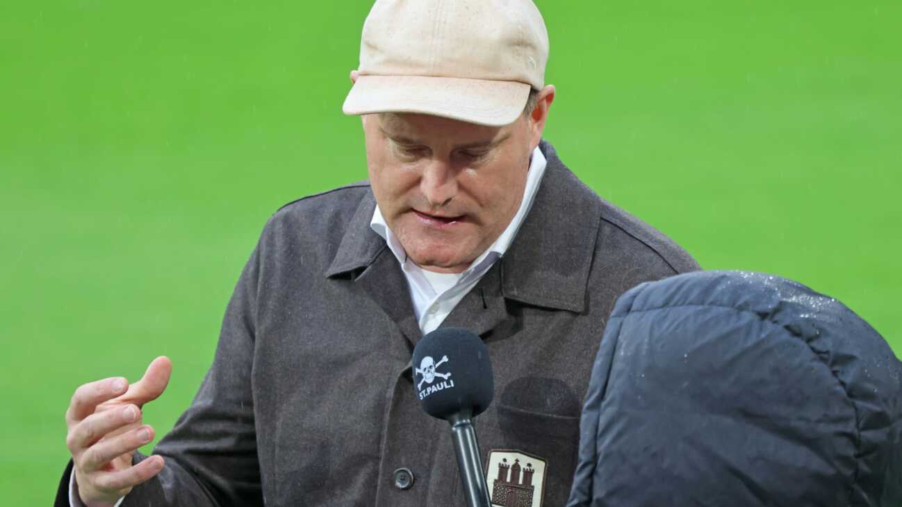 Göttlichs Wunsch: Hamburger Fußball gegen Rechtsextremismus