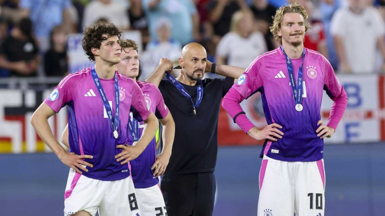 "Schade": Di Salvo über Woltemade-Gerüchte vor Finale