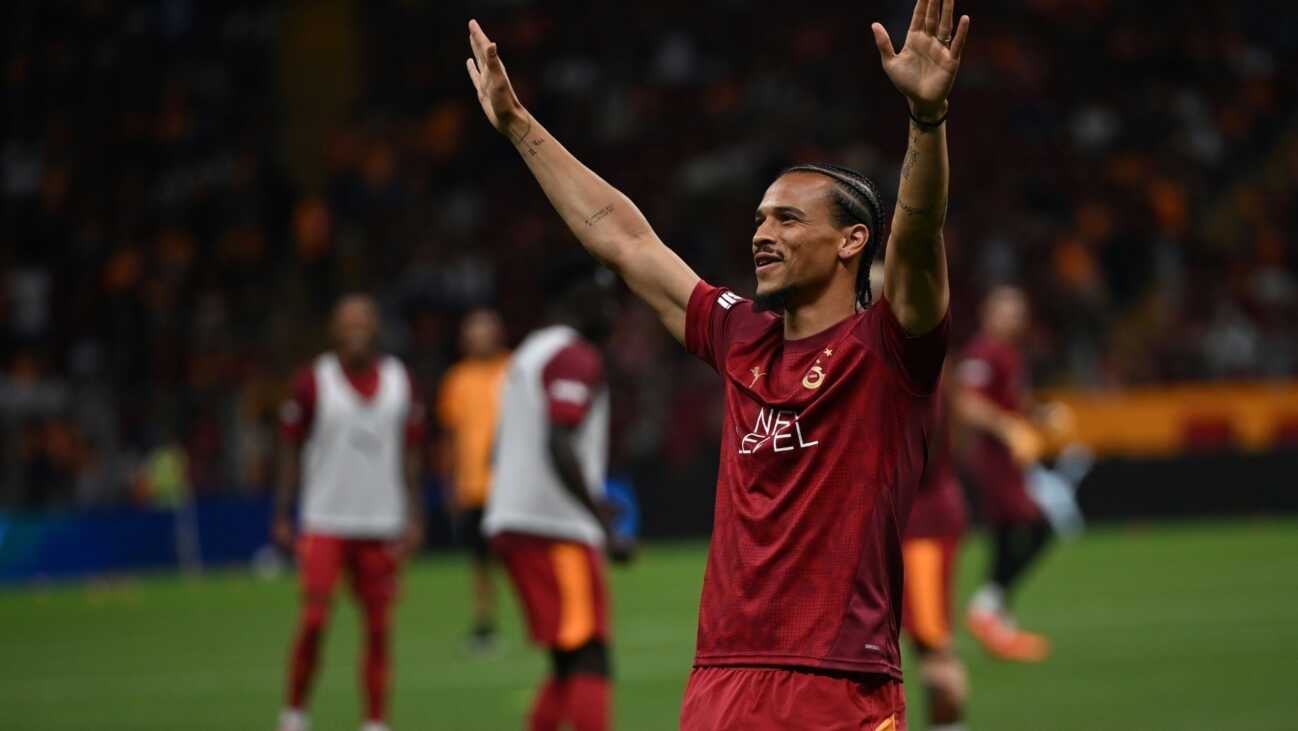 Lautstark gefeiert: Sané gibt Debüt für Galatasaray