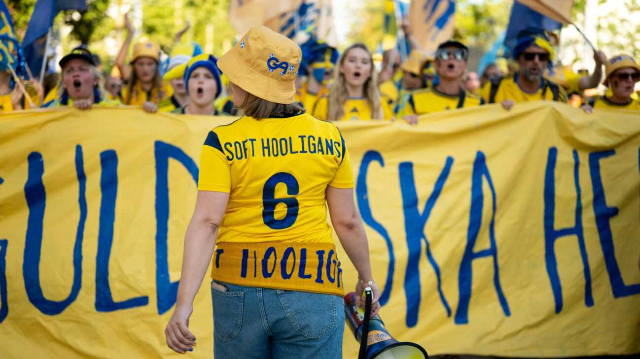 Schweden mit Unterstützung der "Soft Hooligans"