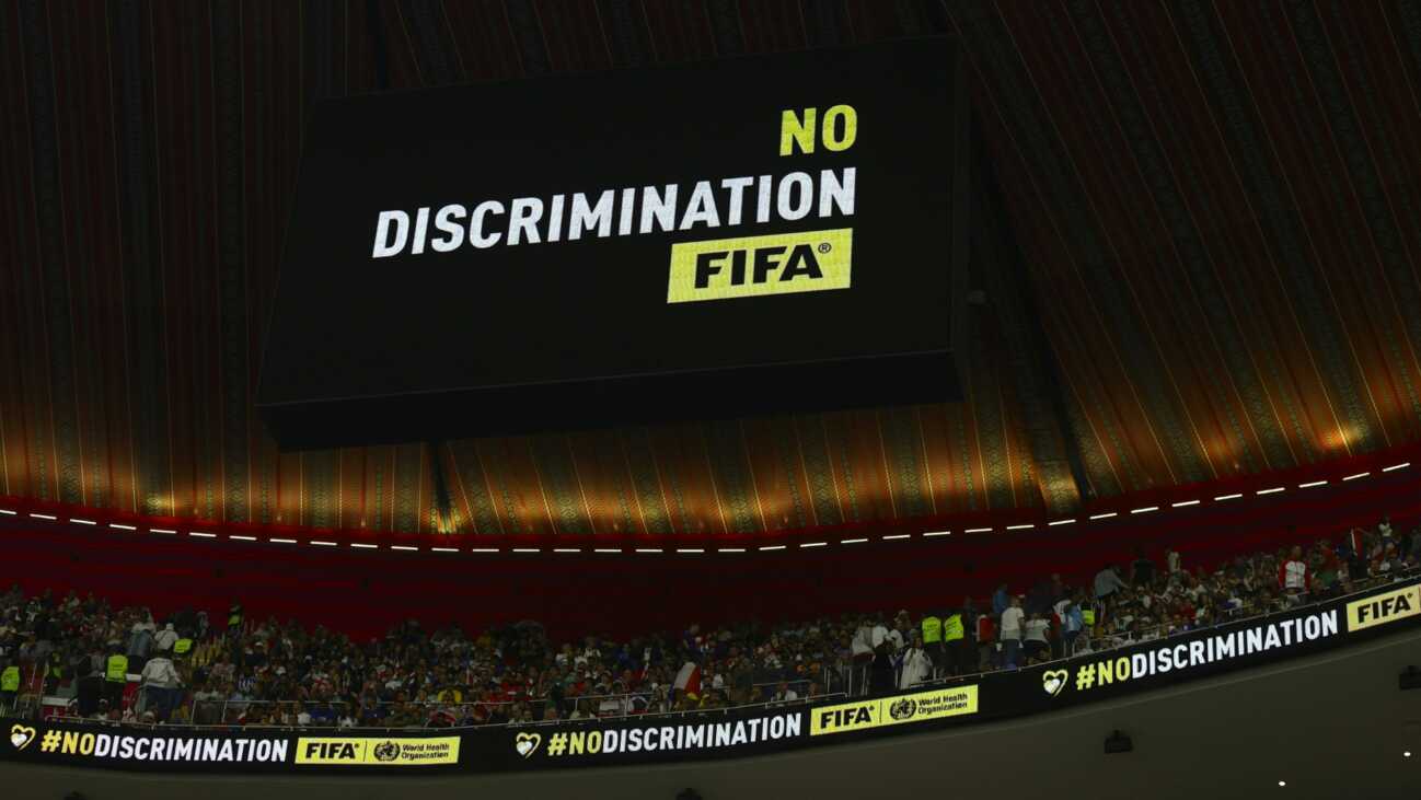 Fehlende Antidiskriminierungsbotschaften: Kritik an FIFA