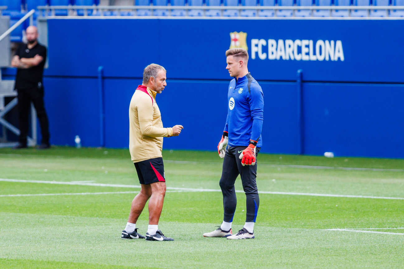 September 18, 2024, Sant Joan Despi, Barcelona, SPAIN: Hansi Flick, head coach speak with Marc-Andre ter Stegen of FC Barcelona, Barca during the training sessions ahead UEFA Champions League, football match against AC Monaco at Ciudad Esportiva Joan Gamper on September 18, 2024 in Sant Joan Despi, Barcelona, Spain. Sant Joan Despi SPAIN - ZUMAa181 20240918_zaa_a181_101 Copyright: xJavierxBorregox