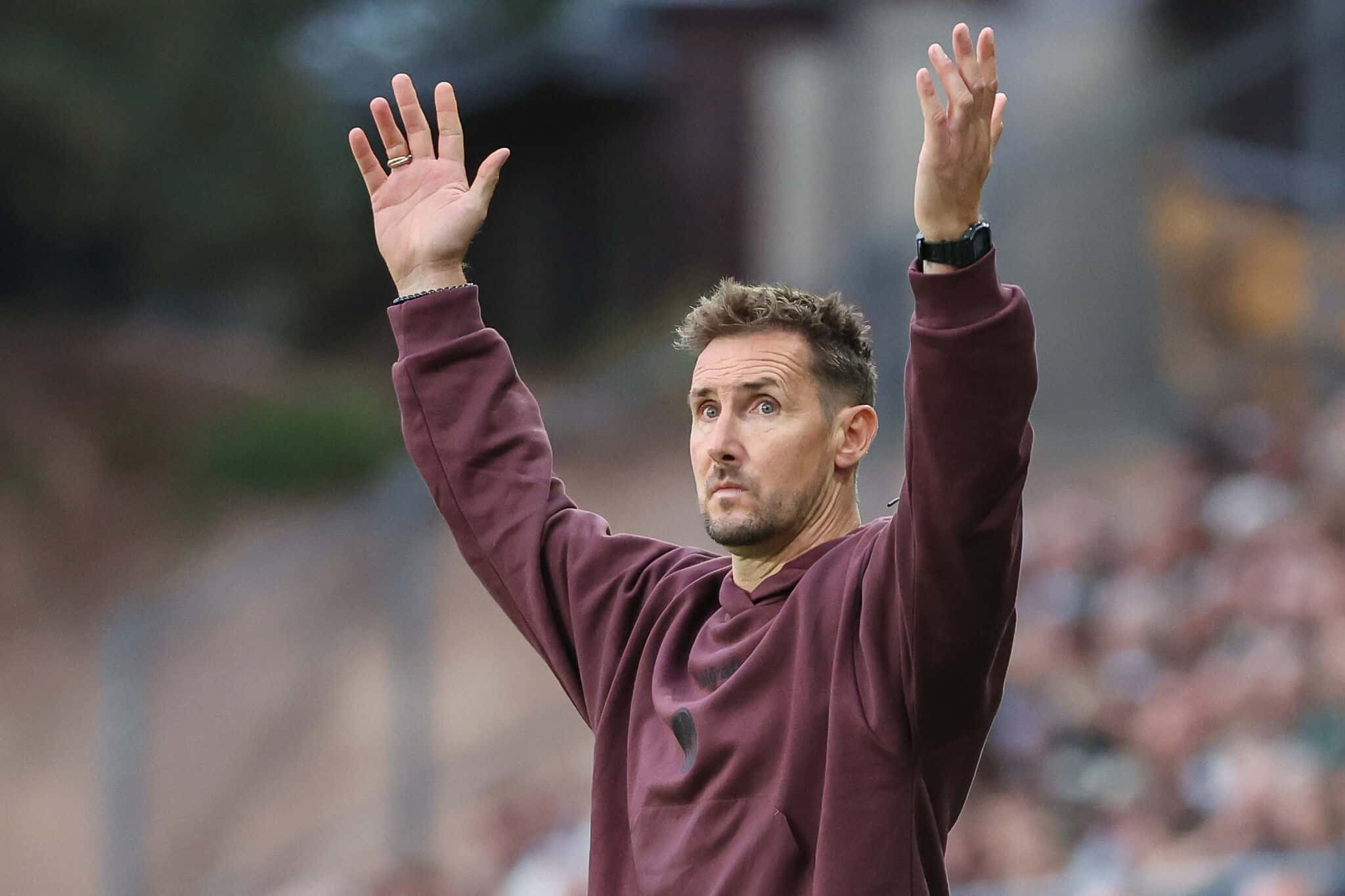 2. Bundesliga - SC Preußen Münster - 1. FC Nürnberg am 22.08.2025 im LVM Preußenstadion in Münster Trainer Miroslav Miro Klose (Nuernberg) gestikuliert *** 2 Bundesliga SC Preußen Münster 1 FC Nürnberg on 22 08 2025 at LVM Preußenstadion in Münster Coach Miroslav Miro Klose Nuernberg gestures MH