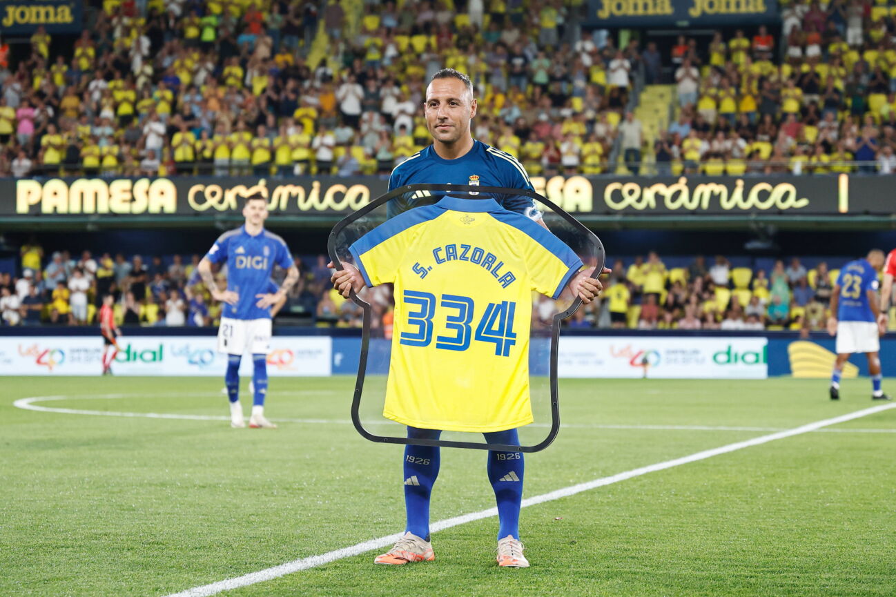 santi-cazorla-oviedo-august-15-1065165811 Santi Cazorla (Oviedo), AUGUST 15, 2025 - Football Soccer : Spanish LaLiga EA Sports match between Villarreal CF - Real Oviedo at the Estadio de la Ceramica in Vila-Real, Spain. Noxthirdxpartyxsales PUBLICATIONxNOTxINxJPN aflo_300244378