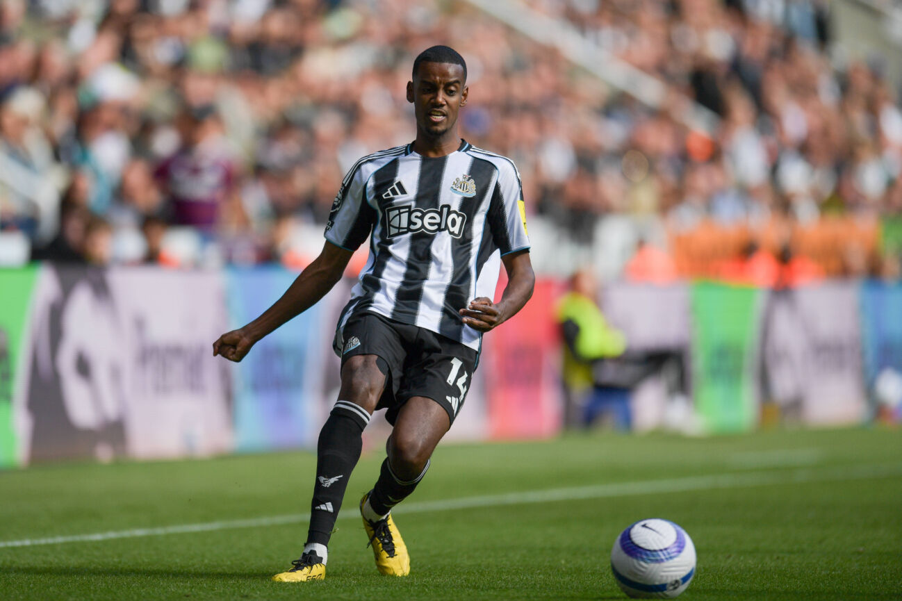 Newcastle United FC v Everton FC - Premier League Alexander Isak of Newcastle United plays during the Premier League match between Newcastle United and Everton at St. James s Park in Newcastle, on May 25, 2025. Newcastle Tyne and Wear United Kingdom PUBLICATIONxNOTxINxFRA Copyright: xMIxNewsx originalFilename:fletcher-newcastl250525_npyye.jpg
