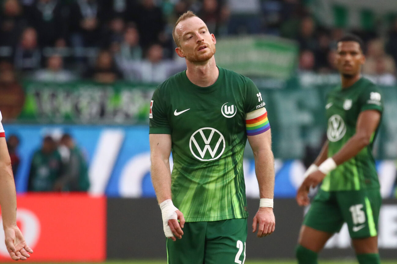 27.09.2025, xgox, Fussball - 1.Bundesliga VfL Wolfsburg - RB Leipzig emspor, v.l. Maximilian Arnold (Wolfsburg, 27) enttaeuscht, schaut enttaeuscht, niedergeschlagen, disappointed (DFL DFB REGULATIONS PROHIBIT ANY USE OF PHOTOGRAPHS as IMAGE SEQUENCES and or QUASI-VIDEO) Wolfsburg *** 27 09 2025, xgox, Fußball 1 Bundesliga VfL Wolfsburg RB Leipzig emspor, v l Maximilian Arnold Wolfsburg, 27 enttaeuscht, schaut enttaeuscht, niedergeschlagen, disappointed DFL DFB REGULATIONS PROHIBIT ANY USE OF PHOTOGRAPHS as IMAGE SEQUENCES and or QUASI VIDEO Wolfsburg