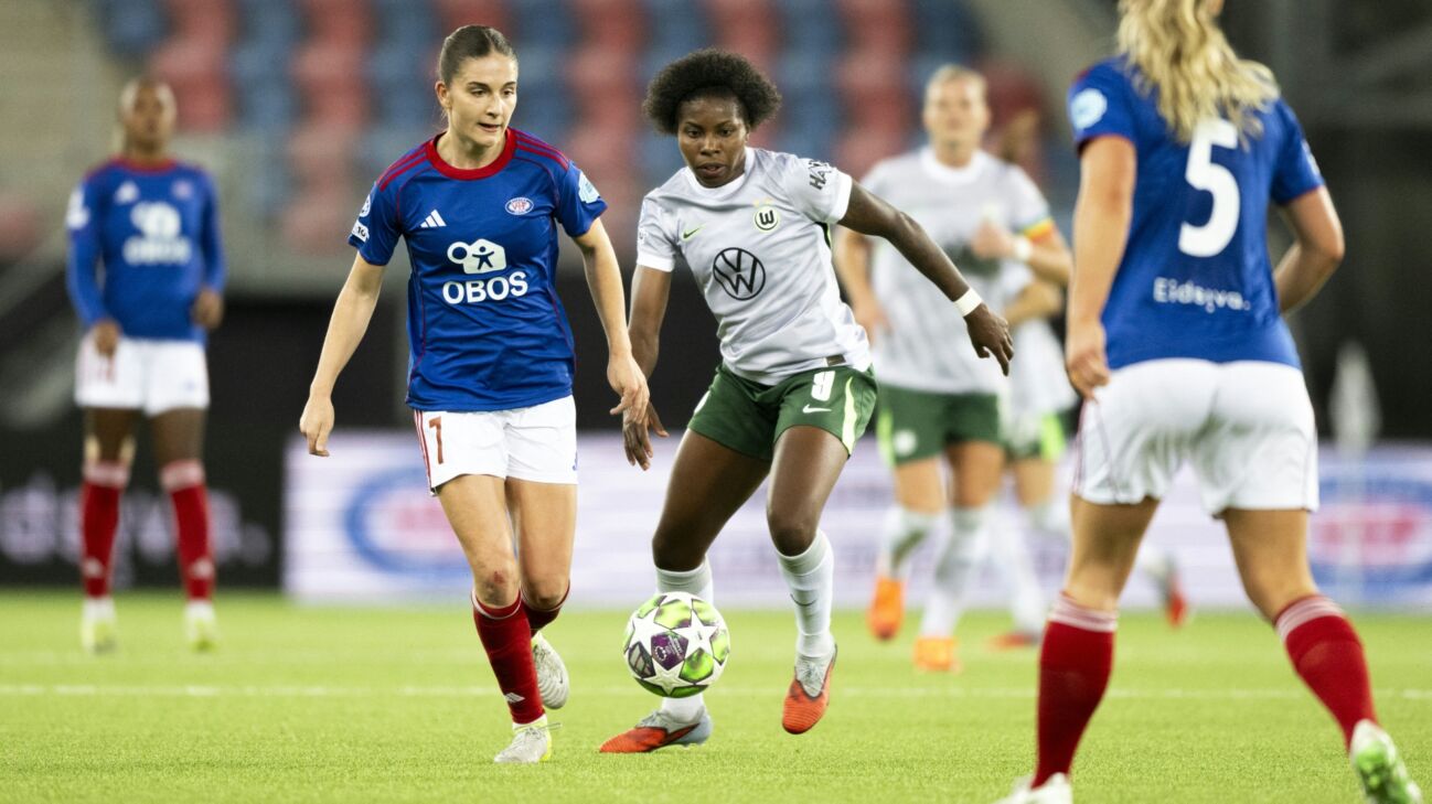 Champions League: Wolfsburg holt späten Sieg
