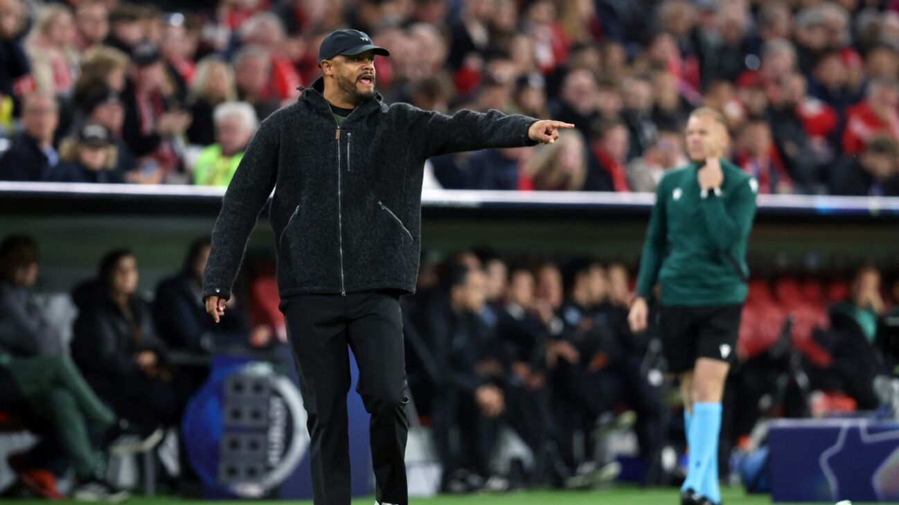 Bayern im Stau: Duell in Gladbach startet verspätet