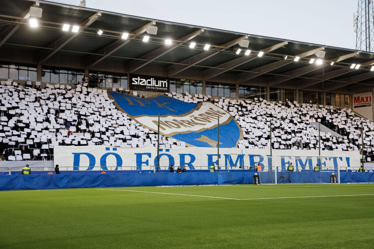 251129 IFK Norrköpings supportrar med tifo inför match tva i kvalet till Allsvenskan mellan IFK Norrköping och Örgryte den 29 november 2025 i Norrköping. *** 251129 IFK Norrköpings supporters with tifo before match two in the qualifier for Allsvenskan between IFK Norrköping and Örgryte on November 29, 2025 in Norrköping PUBLICATIONxNOTxINxSWExNORxFINxDEN Copyright: MAGNUSxANDERSSON BB251129MN006