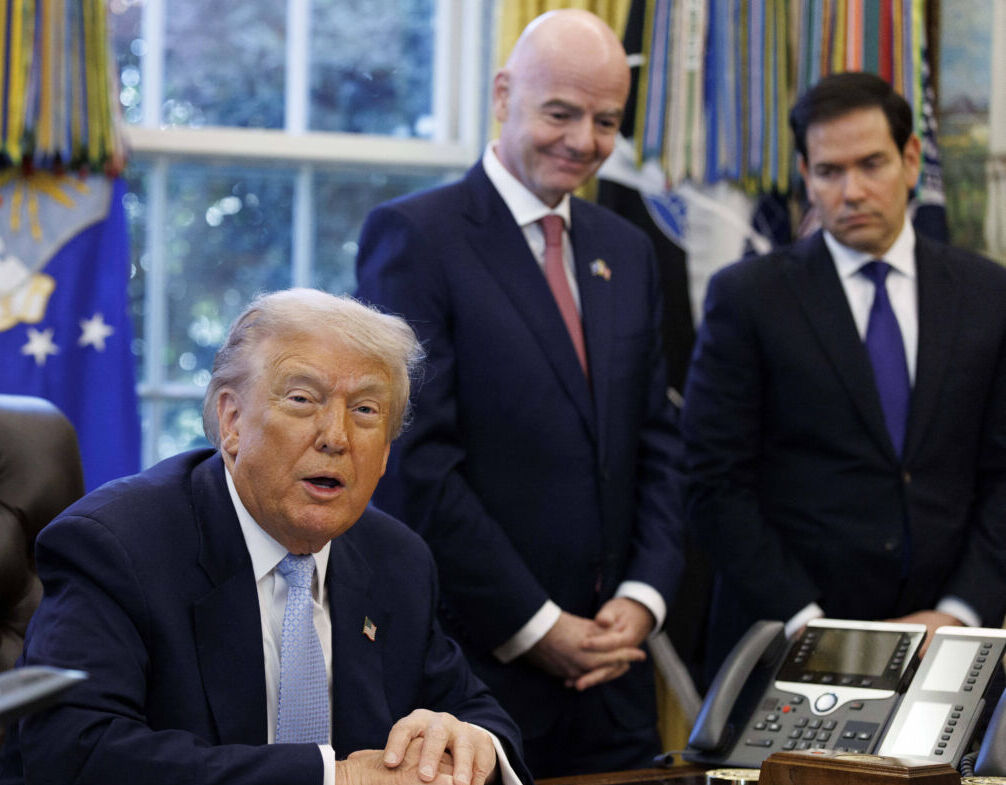 White House Coverage FIFA President Gianni Infantino (2-R) and US Secretary of State Marco Rubio (R) during a meeting with US President Donald Trump (C) and the White House Task Force on the FIFA World Cup 2026 at the White House, Washington, DC, USA, 17 November 2025. EPA WILL OLIVER POOL WASHINGTON DC United States PUBLICATIONxNOTxINxFRAxUK Copyright: xPool ABACAx
