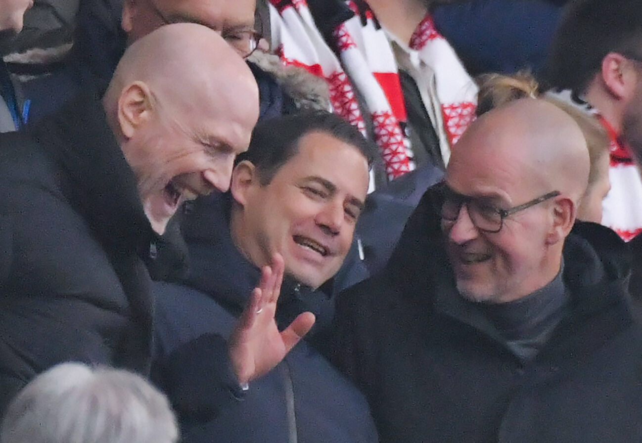 14.12.2025, xblx, Fussball 1.Bundesliga, SC Freiburg - Borussia Dortmund v.l. Matthias Sammer (Berater Borussia Dortmund), Geschäftsführer Lars Ricken (Borussia Dortmund), Sprecher der Geschäftsführung Carsten Cramer (Borussia Dortmund) (DFL DFB REGULATIONS PROHIBIT ANY USE OF PHOTOGRAPHS as IMAGE SEQUENCES and or QUASI-VIDEO) Freiburg *** 14 12 2025, xblx, Fußball 1 Bundesliga, SC Freiburg Borussia Dortmund v l Matthias Sammer Berater Borussia Dortmund , Geschäftsführer Sport Lars Ricken Borussia Dortmund , Sprecher der Geschäftsführung Carsten Cramer Borussia Dortmund DFL DFB REGULATIONS PROHIBIT ANY USE OF PHOTOGRAPHS as IMAGE SEQUENCES and or QUASI VIDEO Freiburg