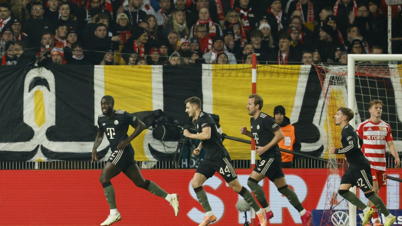 Zwei Union-Eigentore: FC Bayern im Pokal-Viertelfinale