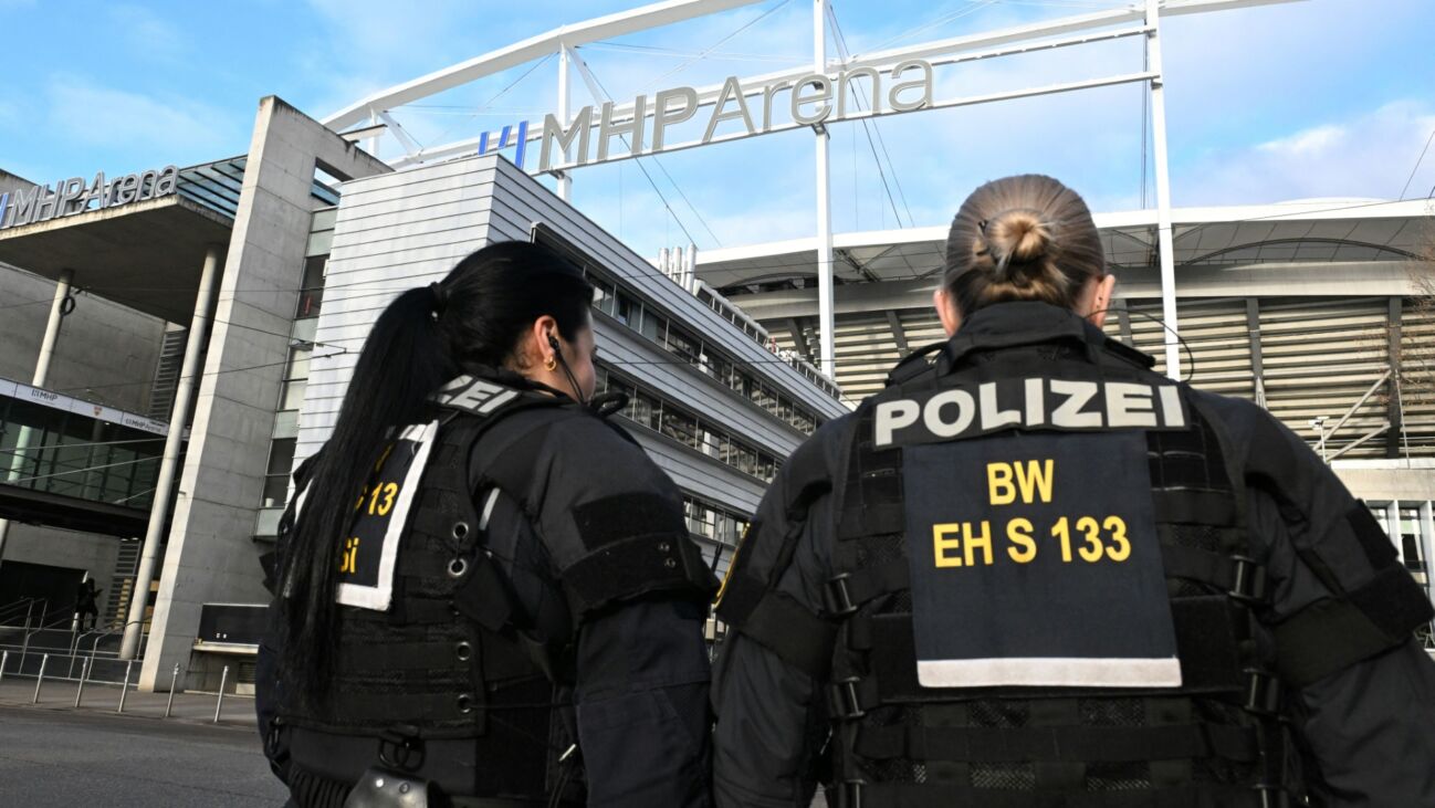 Risikospiel in Stuttgart bleibt friedlich